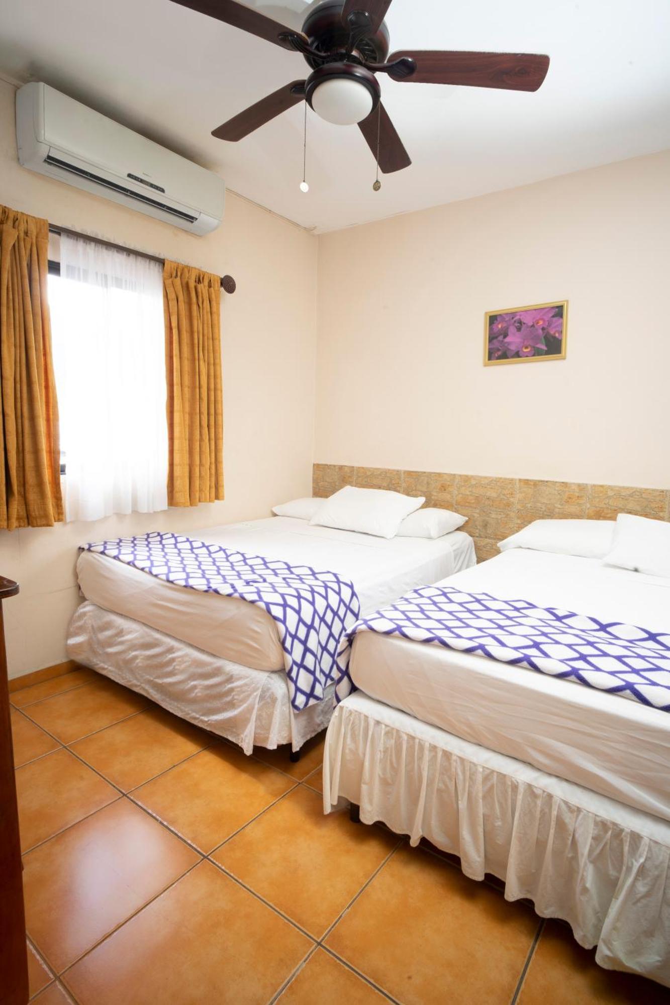 Apart Hotel La Trejo 산페드로술라 외부 사진