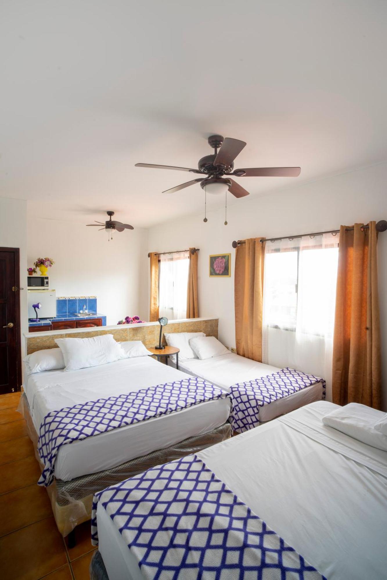 Apart Hotel La Trejo 산페드로술라 외부 사진